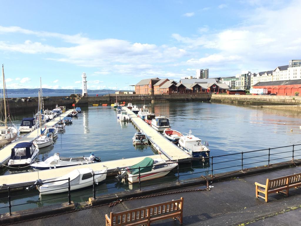 Edinburgh Western Harbour 외부 사진