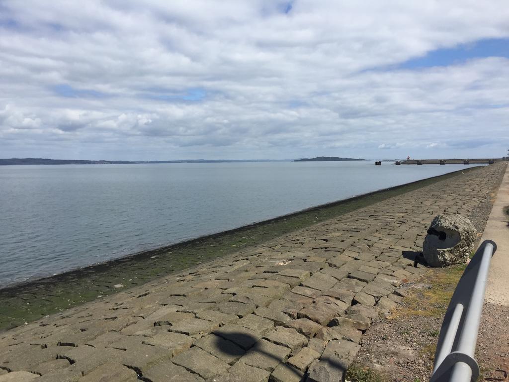 Edinburgh Western Harbour 외부 사진